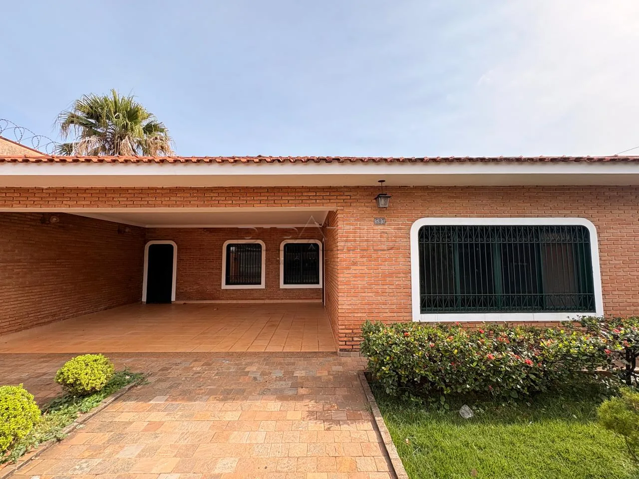 Alugar Casa / Padr&atilde;o em Ribeir&atilde;o Preto R$ 3.800,00 - Foto 2