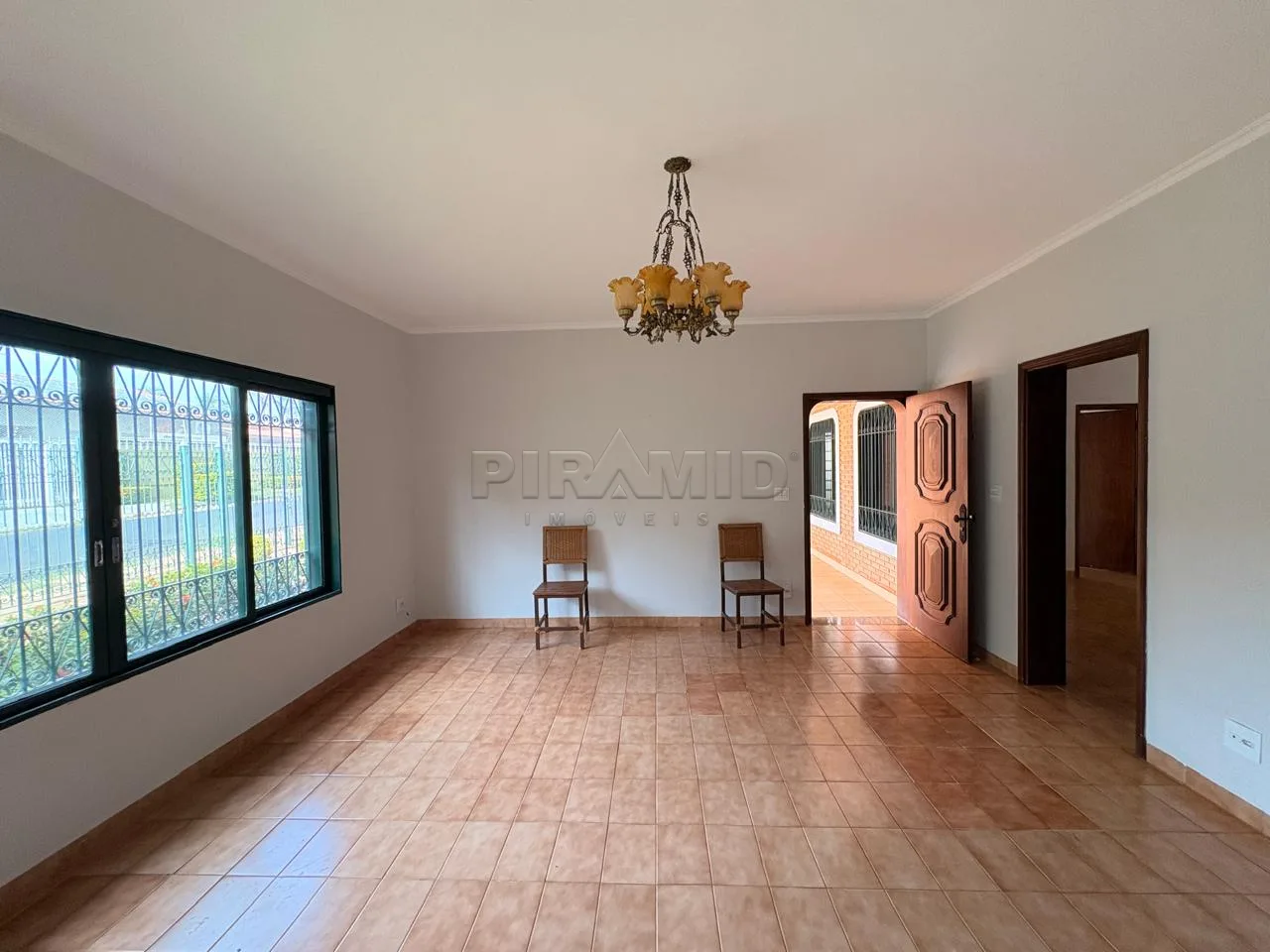 Alugar Casa / Padr&atilde;o em Ribeir&atilde;o Preto R$ 3.800,00 - Foto 4