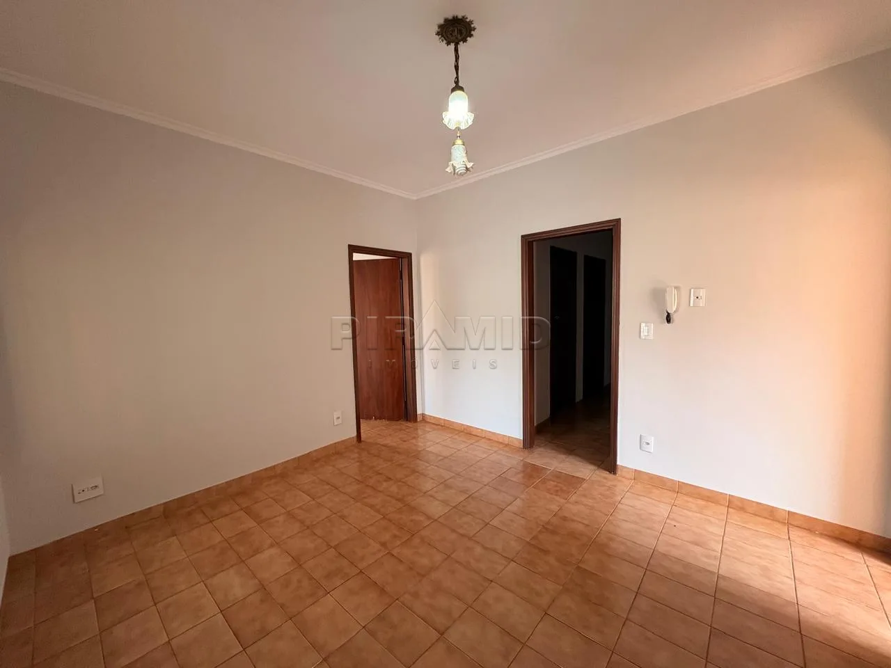 Alugar Casa / Padr&atilde;o em Ribeir&atilde;o Preto R$ 3.800,00 - Foto 10