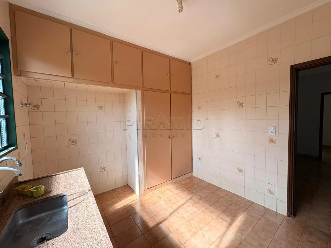 Alugar Casa / Padr&atilde;o em Ribeir&atilde;o Preto R$ 3.800,00 - Foto 11