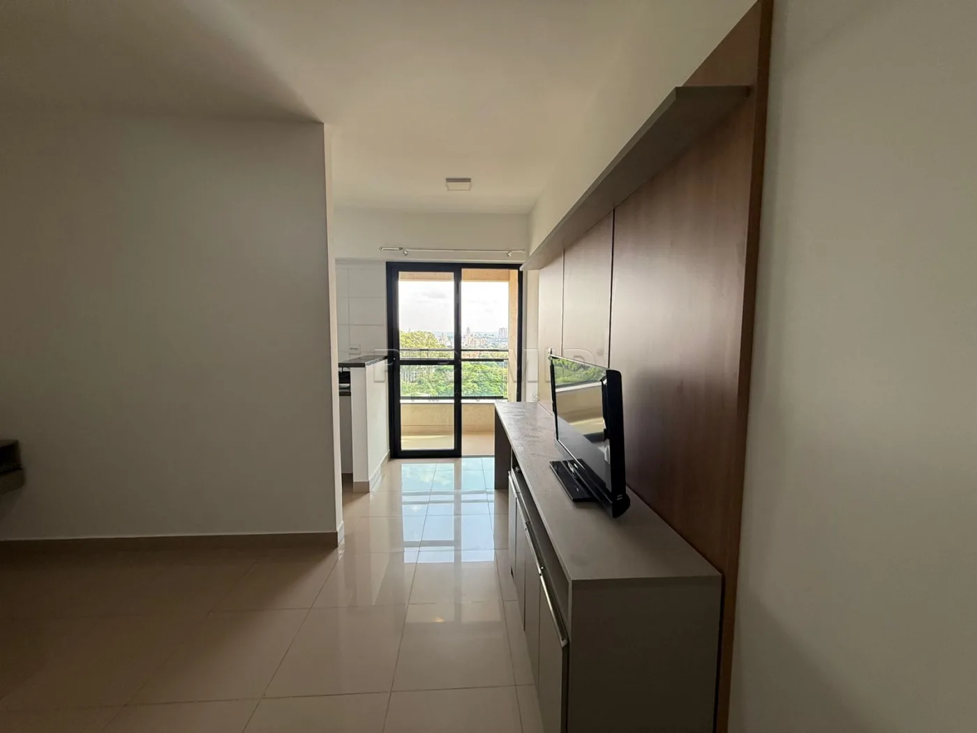 Alugar Apartamento / Kitchnet em Ribeir&atilde;o Preto R$ 1.900,00 - Foto 2