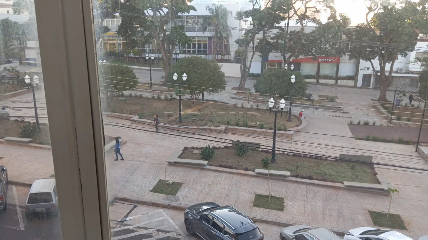 Alugar Comercial / Sal&atilde;o em Jaboticabal R$ 16.000,00 - Foto 2