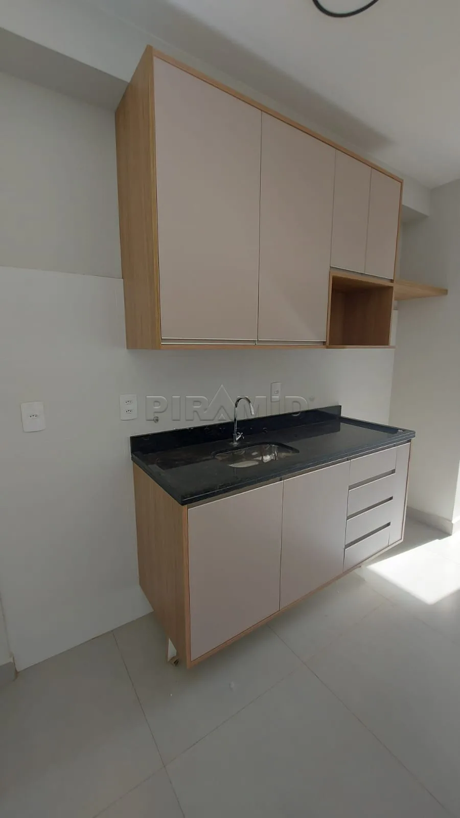 Alugar Apartamento / Padr&atilde;o em Ribeir&atilde;o Preto R$ 2.000,00 - Foto 6