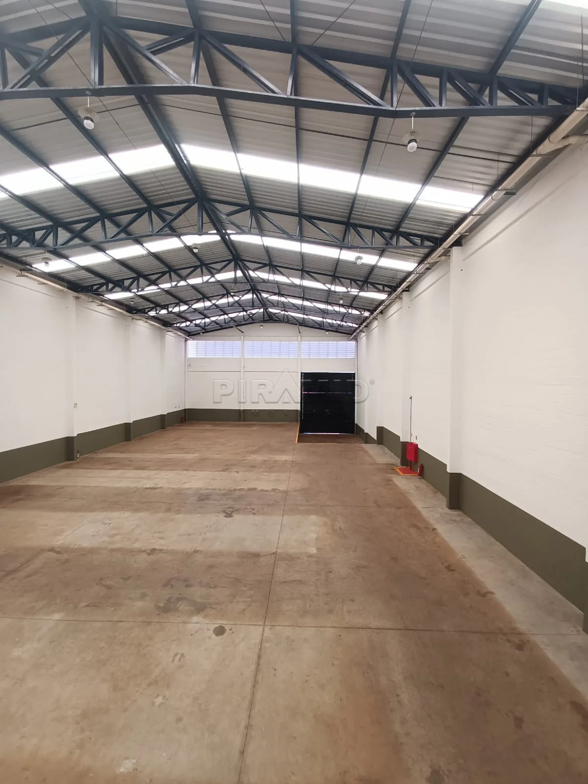 Alugar Comercial / Galp&atilde;o  Barrac&atilde;o em Ribeir&atilde;o Preto R$ 20.000,00 - Foto 2