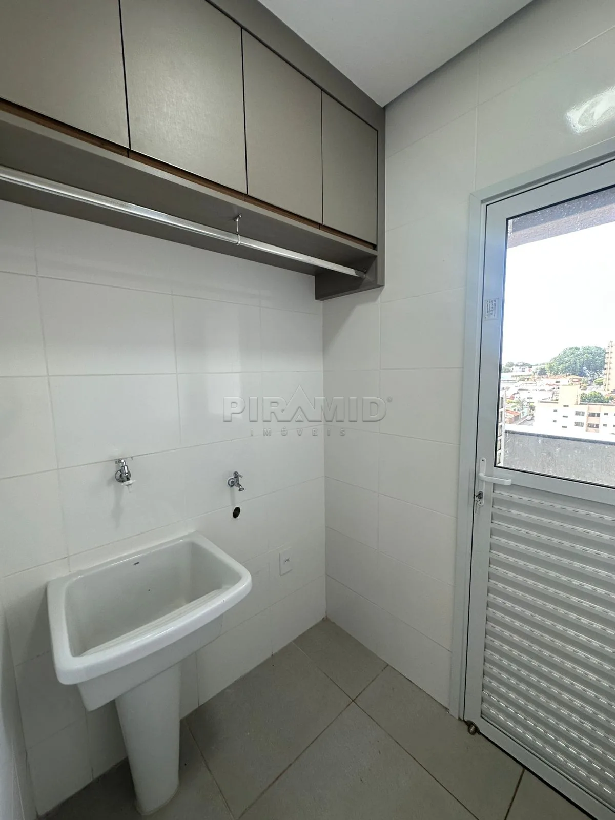 Alugar Apartamento / Padr&atilde;o em Ribeir&atilde;o Preto R$ 2.800,00 - Foto 15