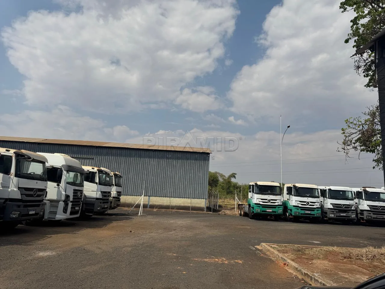 Alugar Comercial / Galp&atilde;o  Barrac&atilde;o em Ribeir&atilde;o Preto R$ 30.000,00 - Foto 4