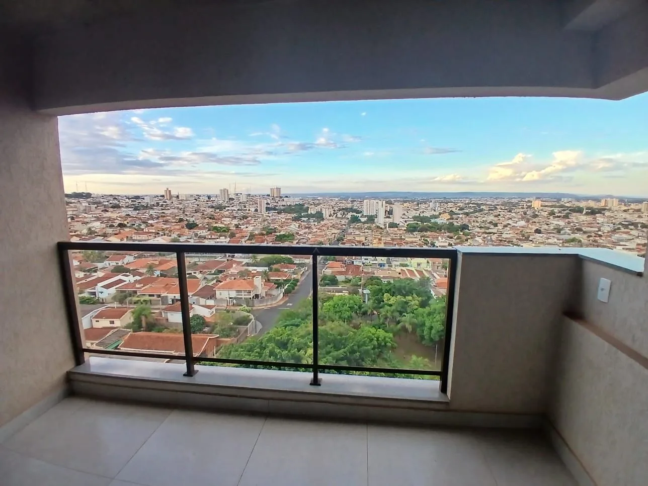 Alugar Apartamento / Padr&atilde;o em Ribeir&atilde;o Preto R$ 2.800,00 - Foto 4