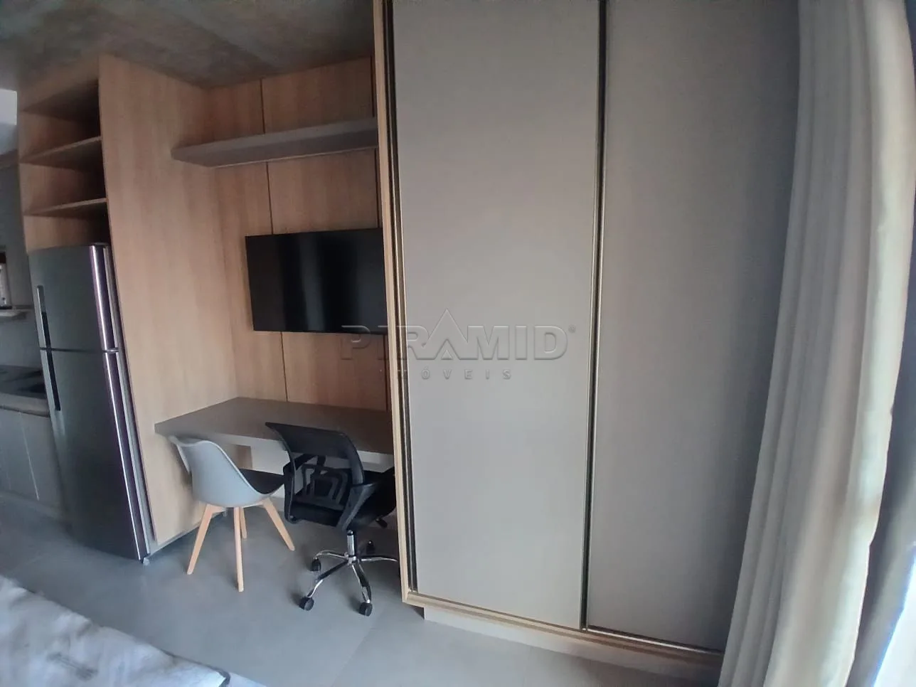 Alugar Apartamento / Padr&atilde;o em Ribeir&atilde;o Preto R$ 2.800,00 - Foto 2