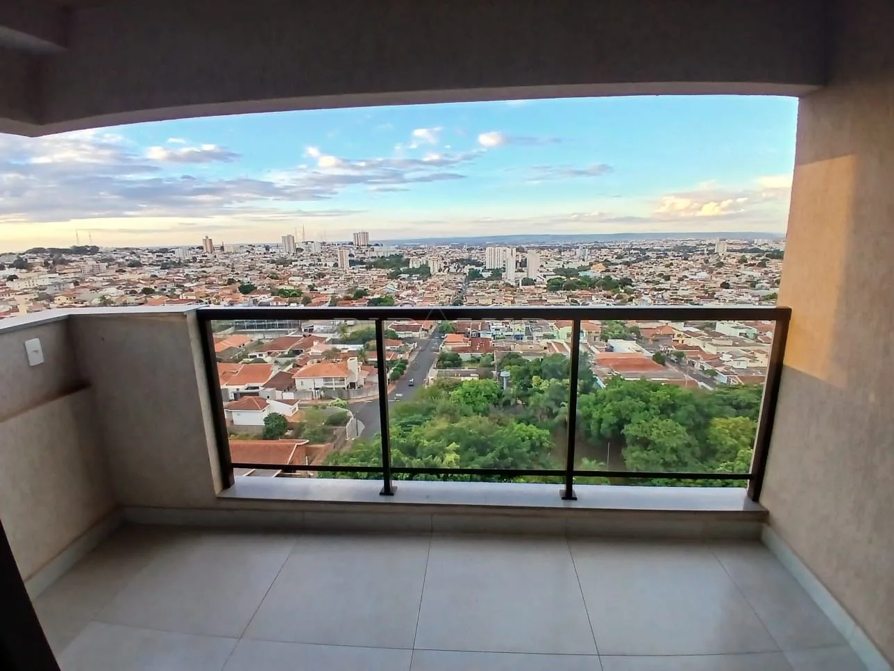 Alugar Apartamento / Padr&atilde;o em Ribeir&atilde;o Preto R$ 2.800,00 - Foto 4