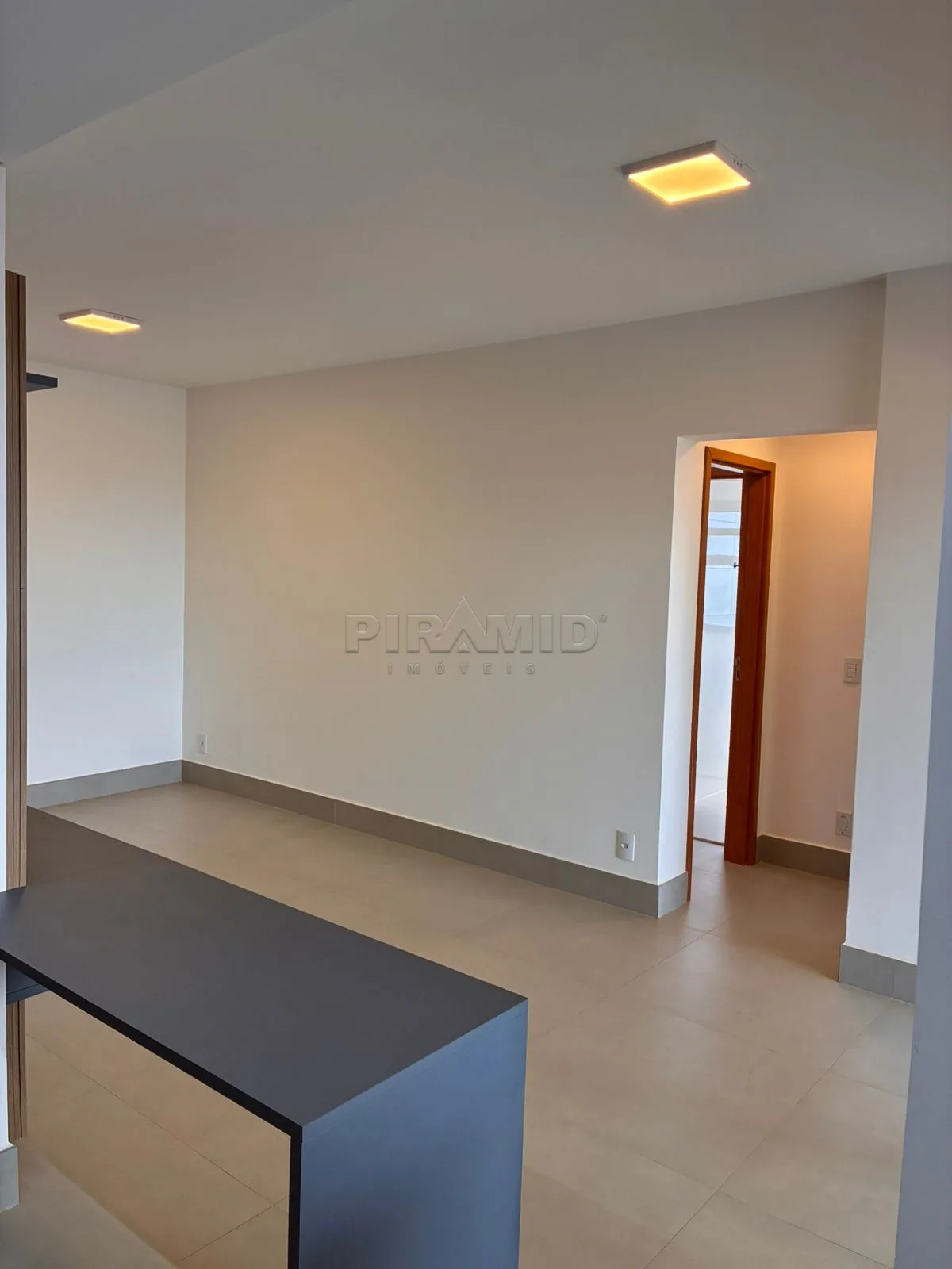 Alugar Apartamento / Padr&atilde;o em Ribeir&atilde;o Preto R$ 6.000,00 - Foto 5