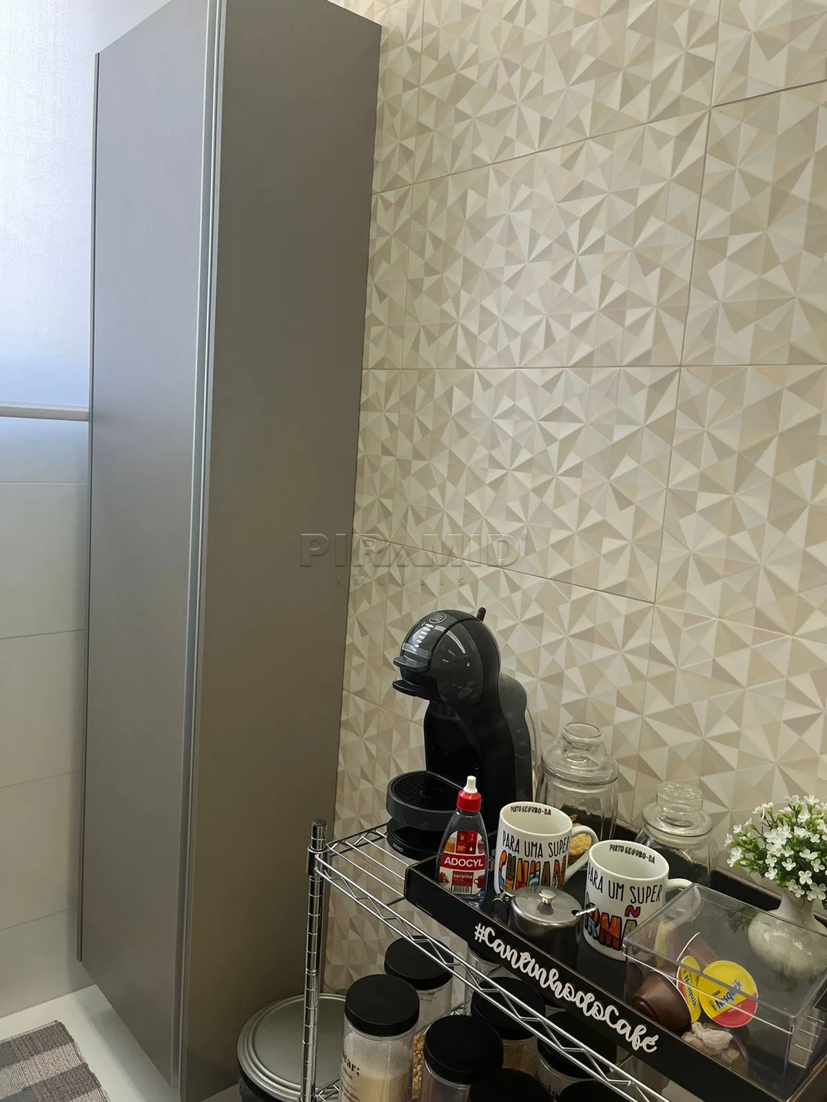 Alugar Apartamento / Padr&atilde;o em Ribeir&atilde;o Preto R$ 1.100,00 - Foto 18