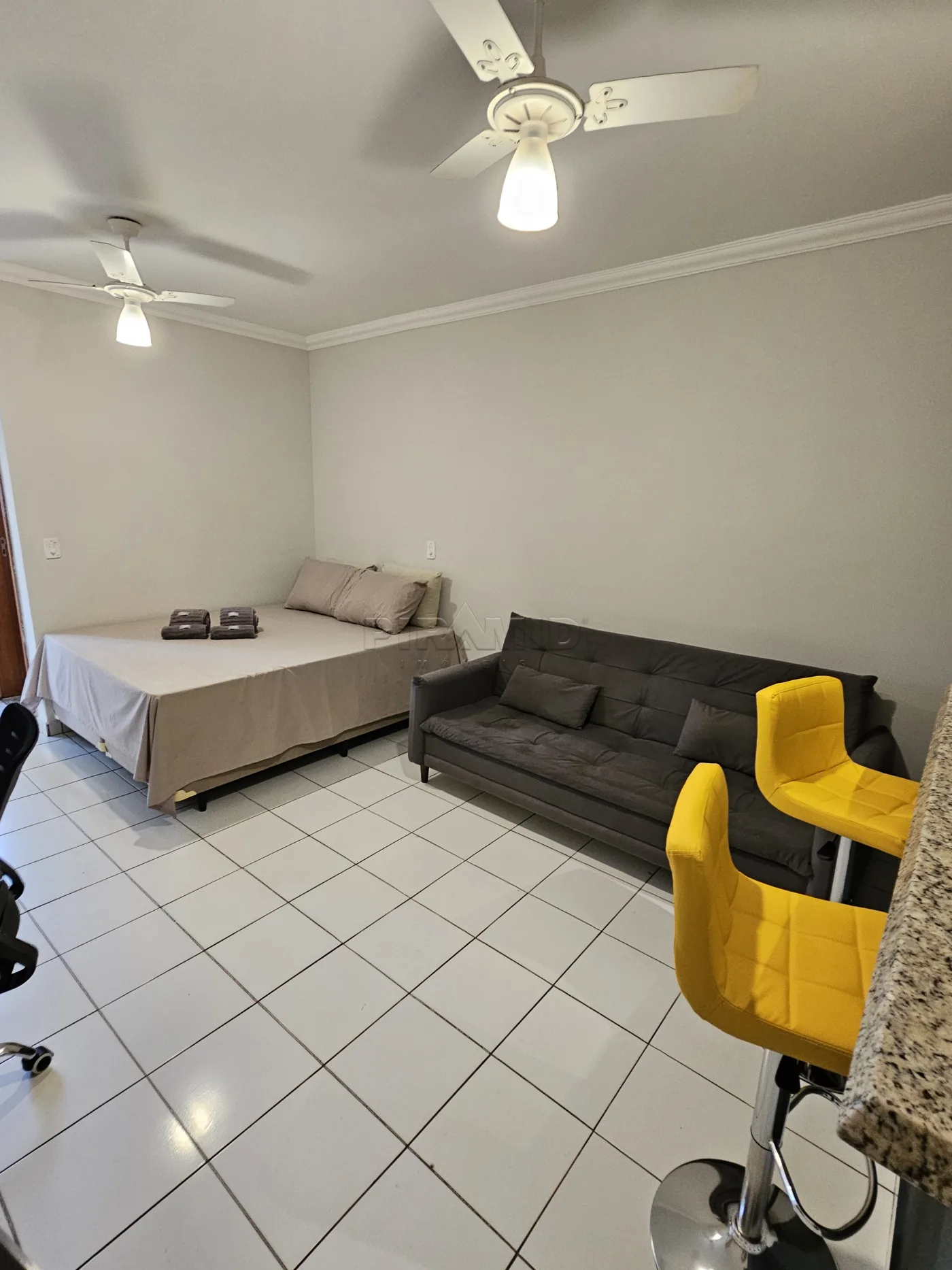 Alugar Apartamento / Kitchnet em Ribeir&atilde;o Preto R$ 1.900,00 - Foto 2