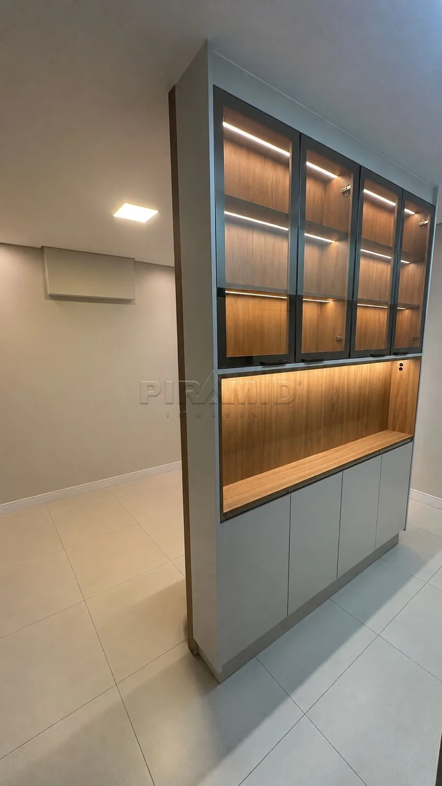 Comprar Apartamento / Padr&atilde;o em Ribeir&atilde;o Preto R$ 450.000,00 - Foto 3