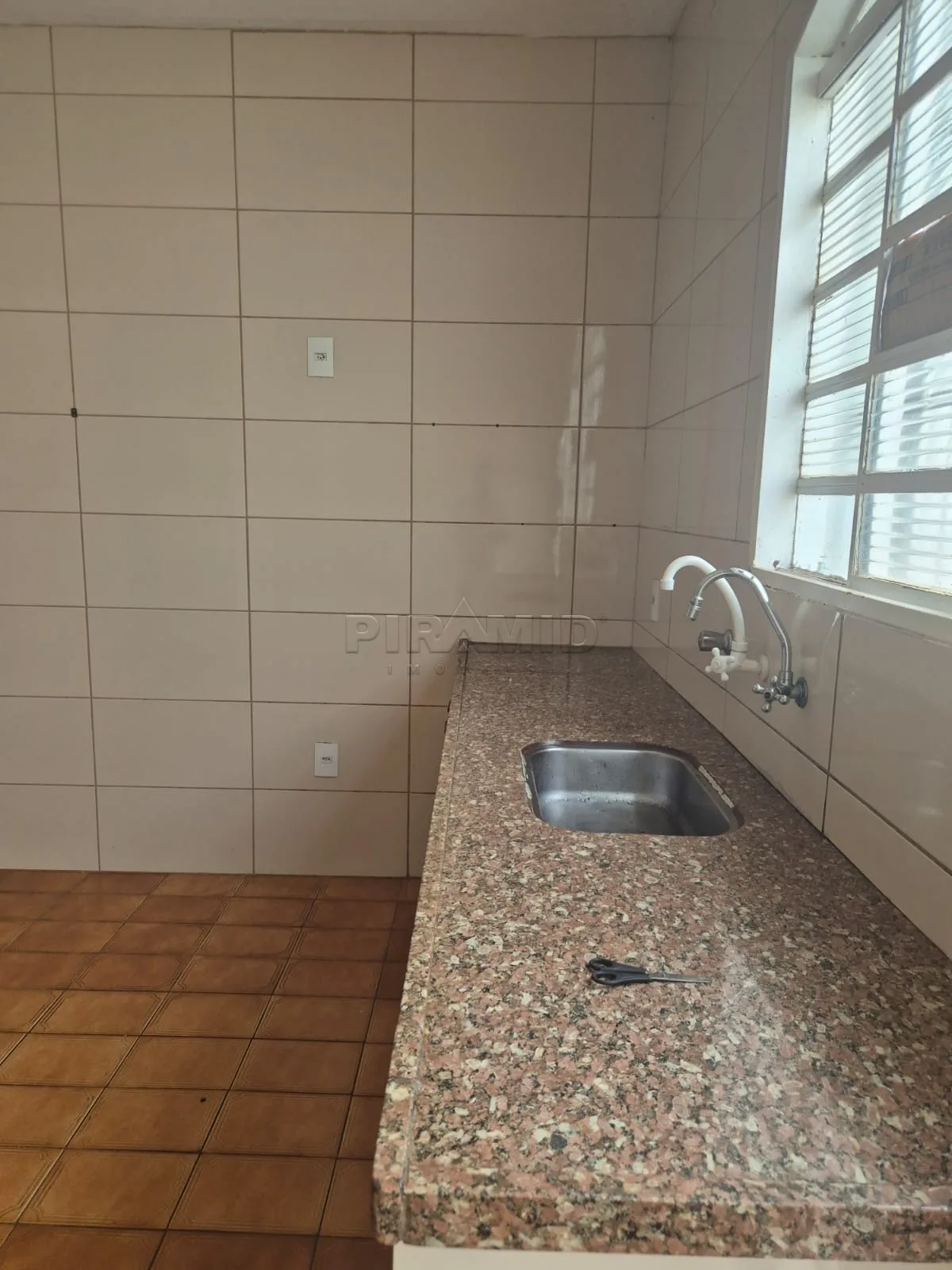 Comprar Casa / Padr&atilde;o em Ribeir&atilde;o Preto R$ 285.000,00 - Foto 5