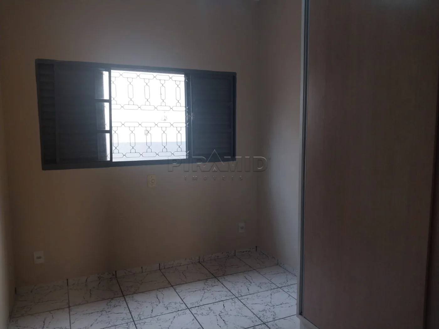 Alugar Casa / Padr&atilde;o em Ribeir&atilde;o Preto R$ 2.000,00 - Foto 13