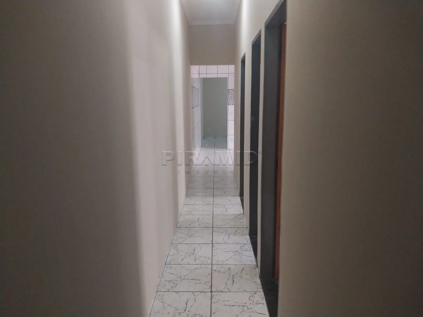 Alugar Casa / Padr&atilde;o em Ribeir&atilde;o Preto R$ 2.000,00 - Foto 4