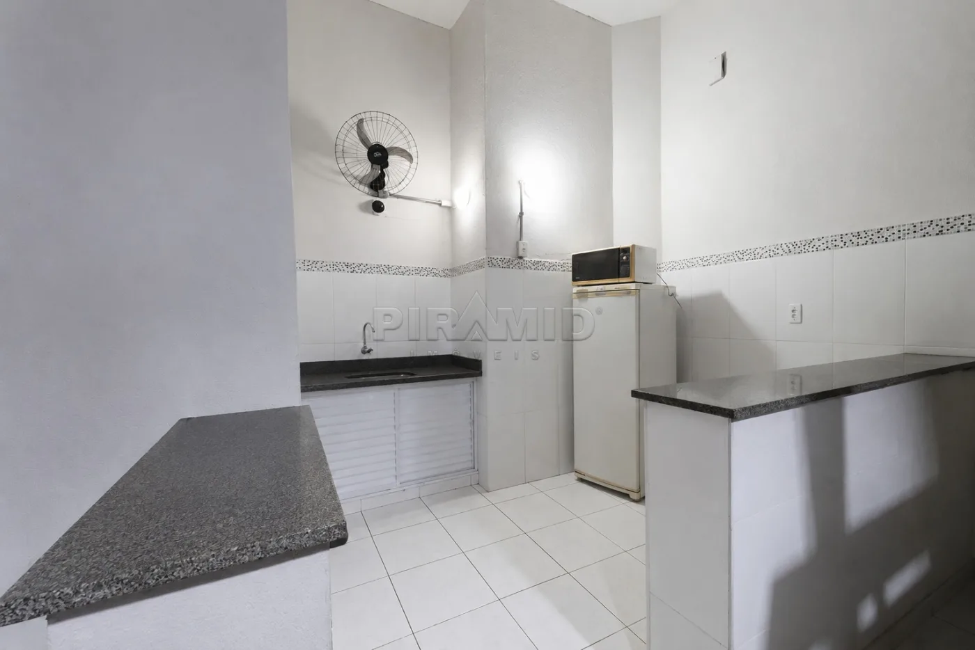 Alugar Comercial / Galp&atilde;o  Barrac&atilde;o em Ribeir&atilde;o Preto R$ 15.000,00 - Foto 5