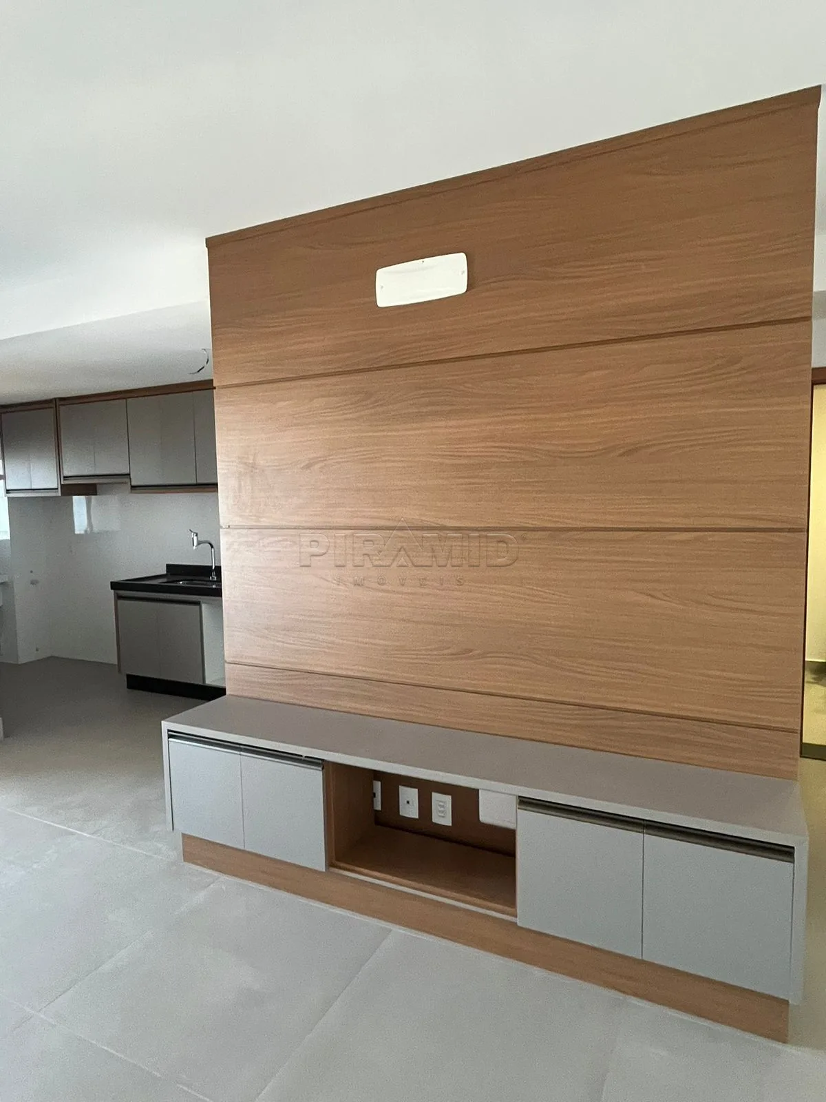 Alugar Apartamento / Padr&atilde;o em Ribeir&atilde;o Preto R$ 5.800,00 - Foto 2