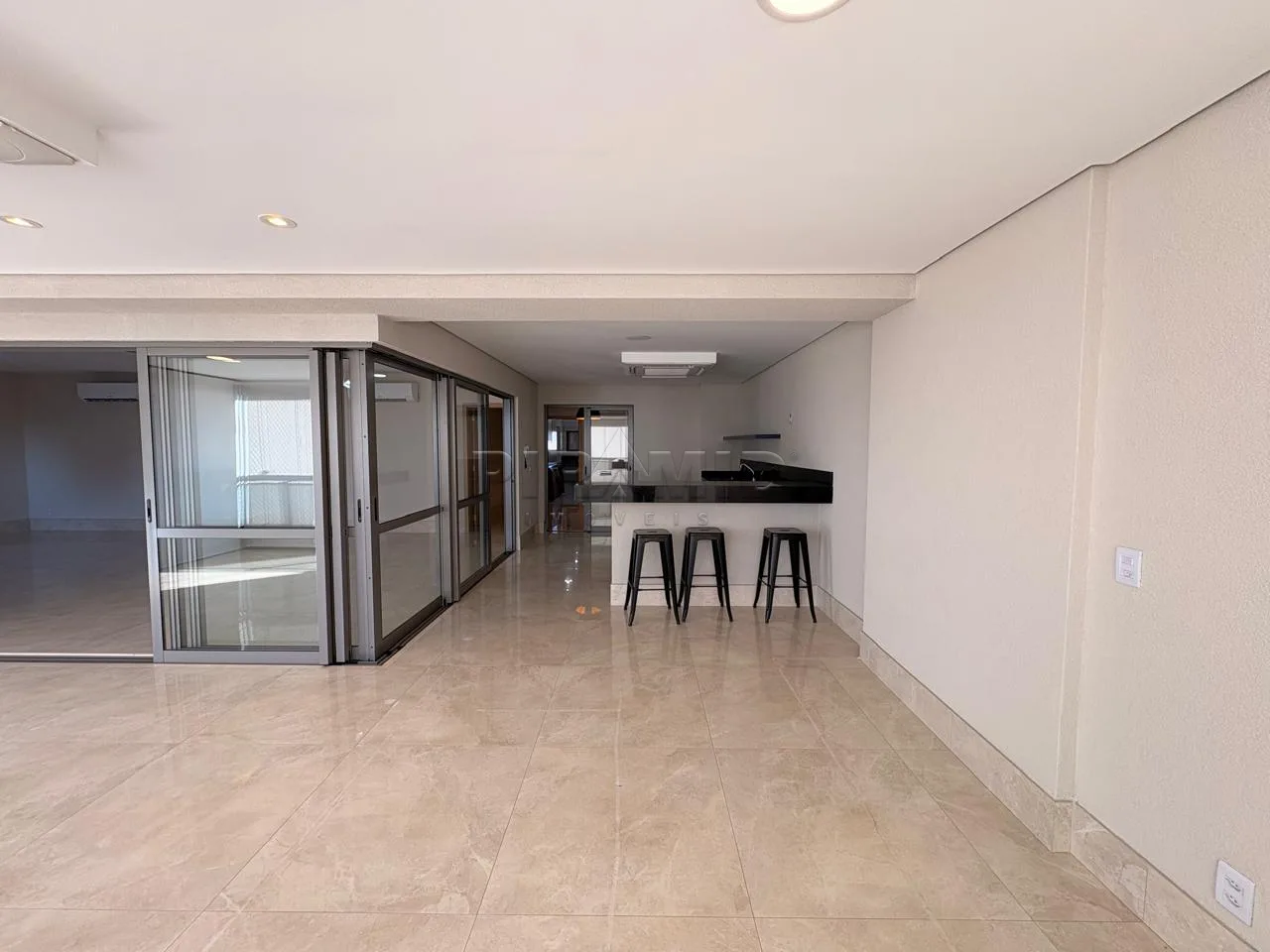 Alugar Apartamento / Padr&atilde;o em Ribeir&atilde;o Preto R$ 18.000,00 - Foto 6