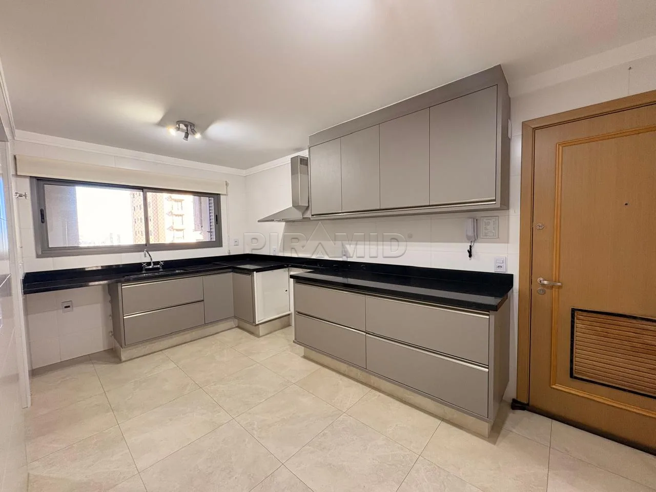 Alugar Apartamento / Padr&atilde;o em Ribeir&atilde;o Preto R$ 18.000,00 - Foto 15