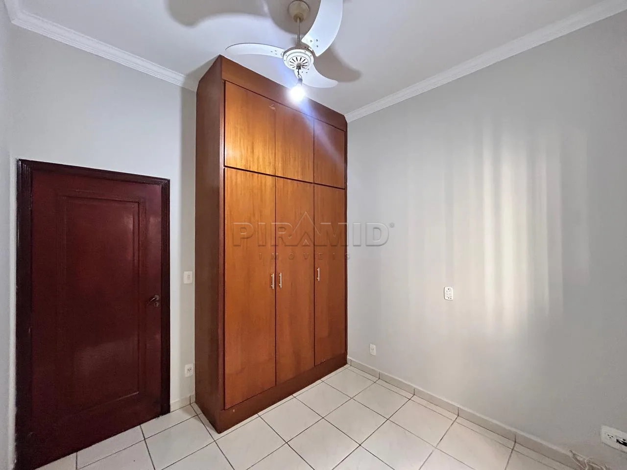 Alugar Casa / Padr&atilde;o em Ribeir&atilde;o Preto R$ 3.500,00 - Foto 16