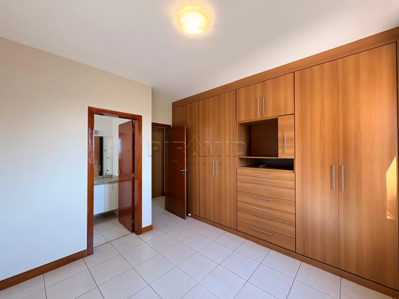 Alugar Apartamento / Padr&atilde;o em Ribeir&atilde;o Preto R$ 4.200,00 - Foto 20