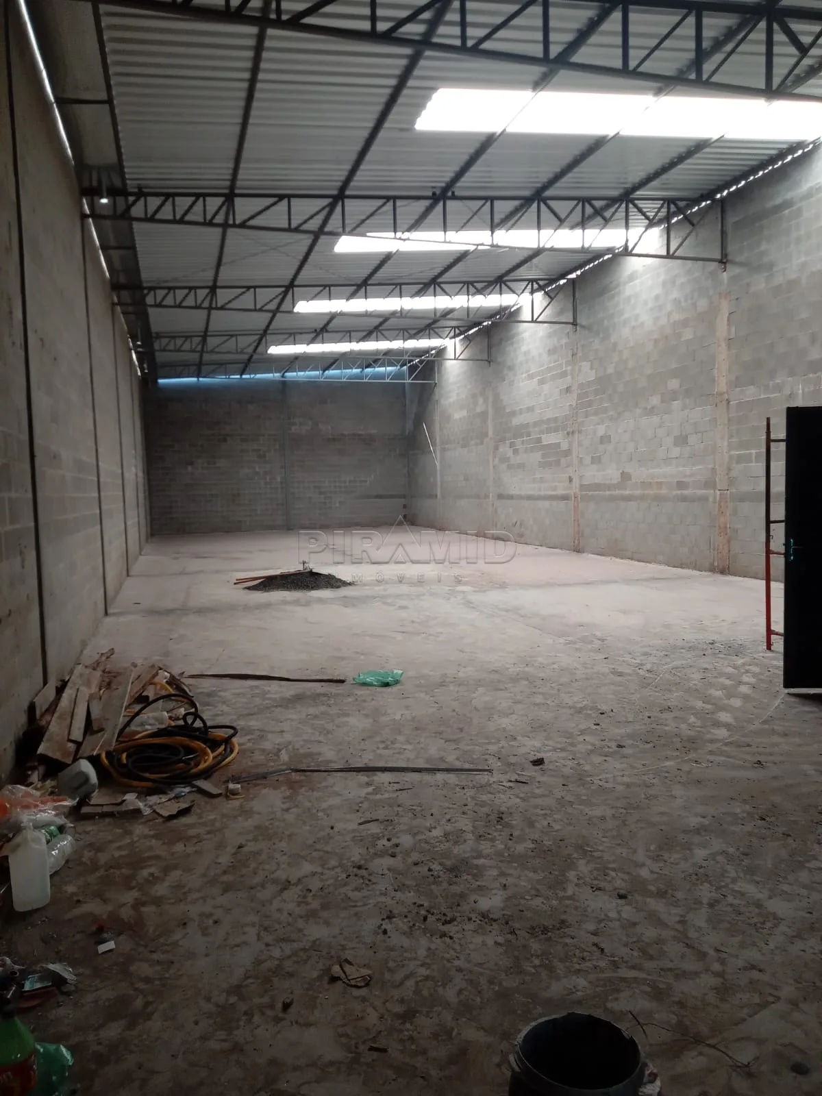 Alugar Comercial / Galp&atilde;o  Barrac&atilde;o em Ribeir&atilde;o Preto R$ 5.900,00 - Foto 3
