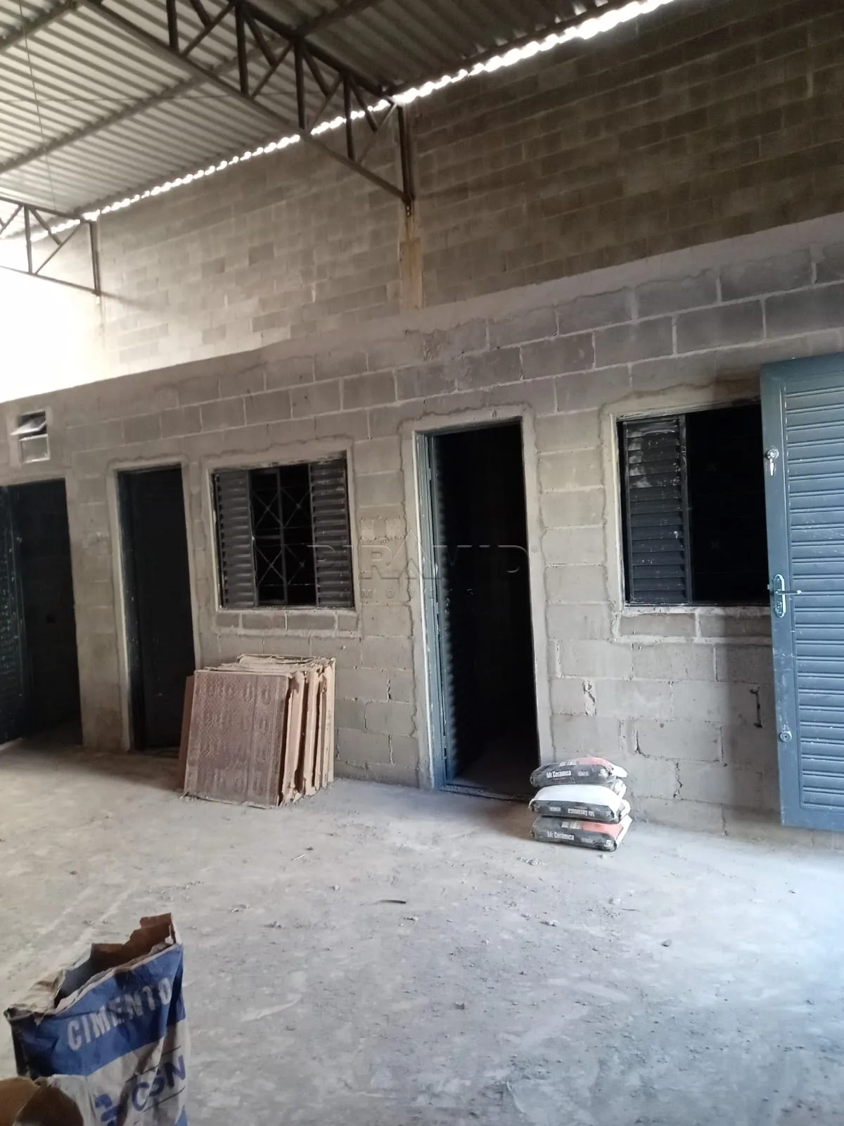Alugar Comercial / Galp&atilde;o  Barrac&atilde;o em Ribeir&atilde;o Preto R$ 5.900,00 - Foto 4