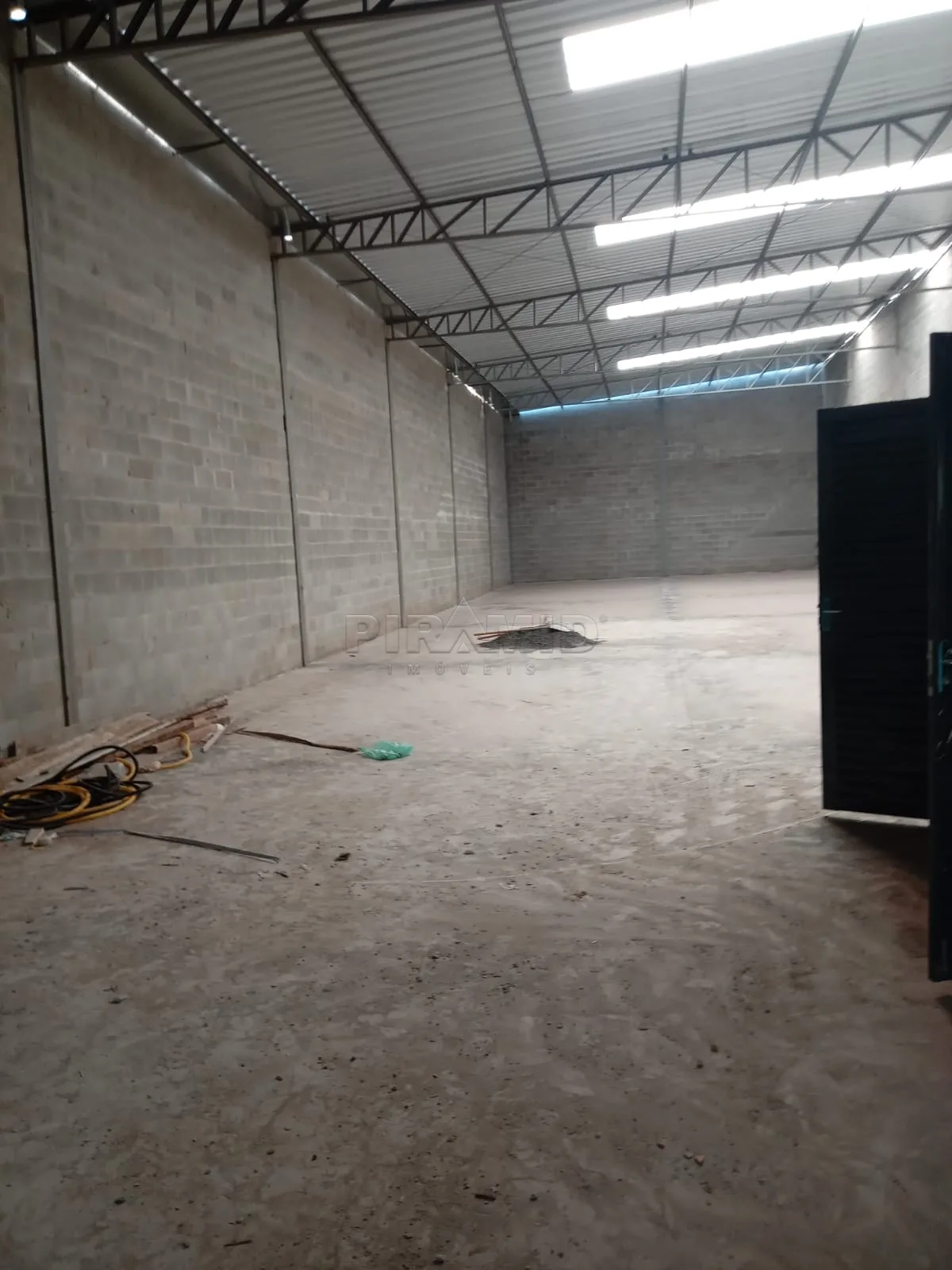 Alugar Comercial / Galp&atilde;o  Barrac&atilde;o em Ribeir&atilde;o Preto R$ 5.900,00 - Foto 5