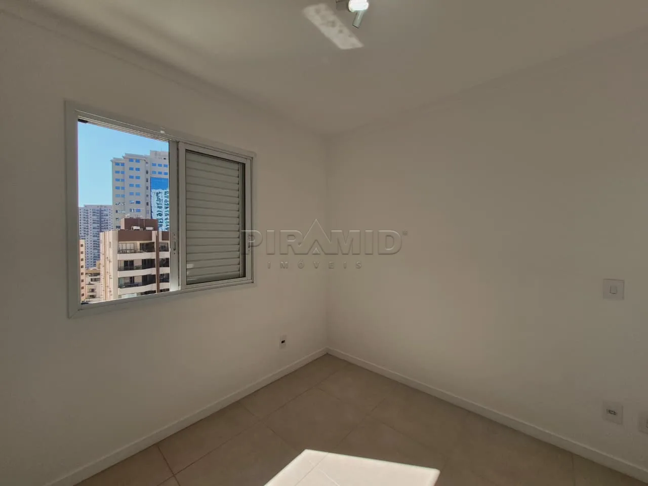 Alugar Apartamento / Padr&atilde;o em Ribeir&atilde;o Preto R$ 3.300,00 - Foto 11