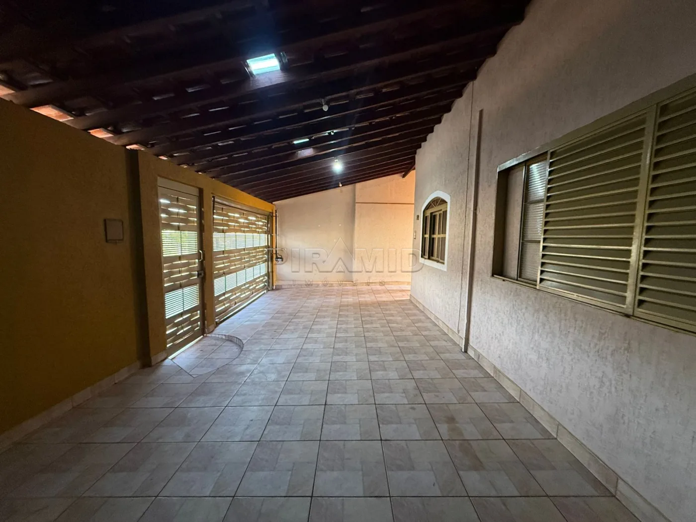 Alugar Casa / Padr&atilde;o em Ribeir&atilde;o Preto R$ 3.100,00 - Foto 2