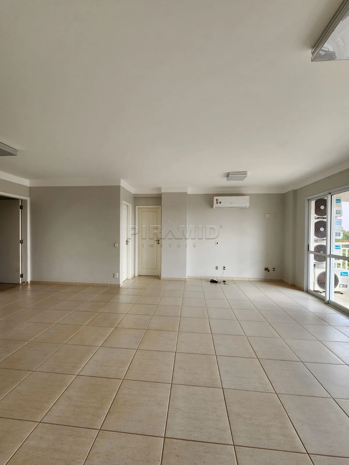 Comprar Apartamento / Padr&atilde;o em Ribeir&atilde;o Preto R$ 850.000,00 - Foto 2