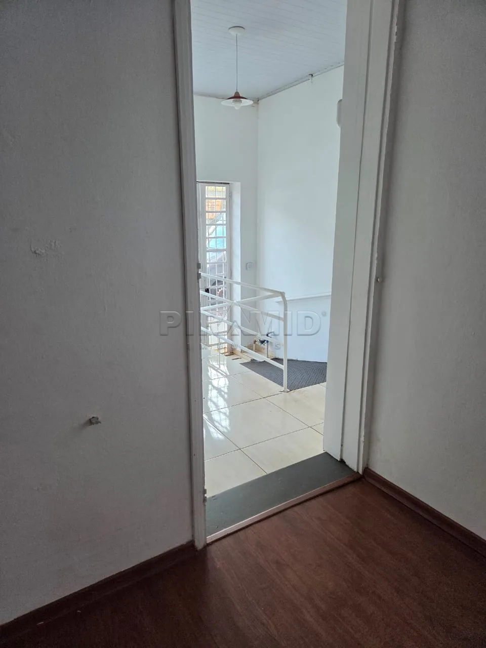 Alugar Comercial / Ponto Comercial em Ribeir&atilde;o Preto R$ 3.500,00 - Foto 2
