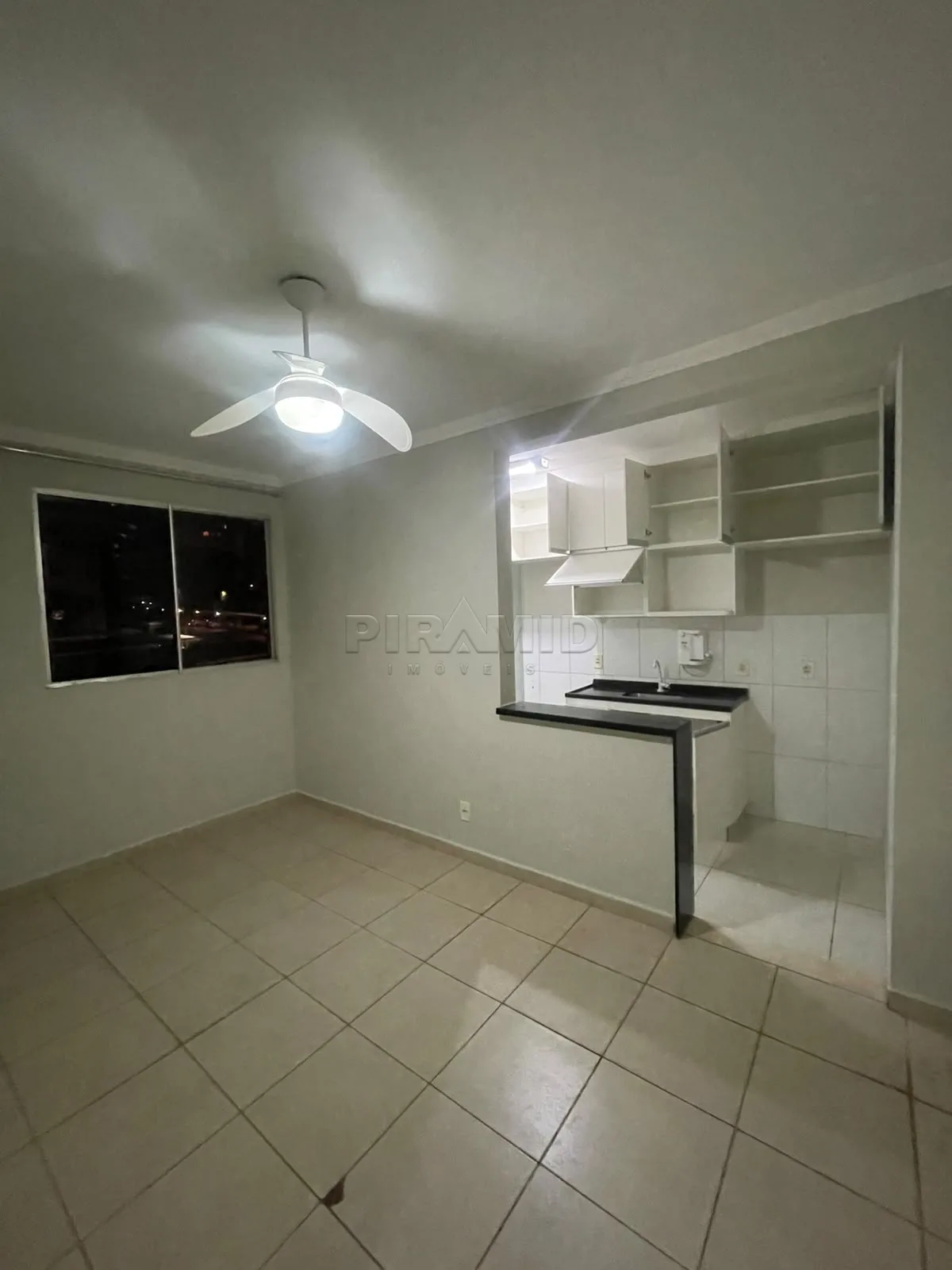 Alugar Apartamento / Padr&atilde;o em Ribeir&atilde;o Preto R$ 1.800,00 - Foto 1