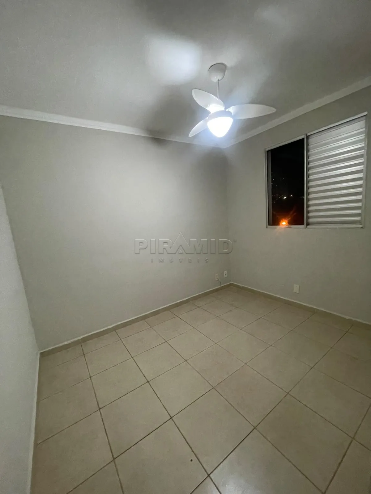 Alugar Apartamento / Padr&atilde;o em Ribeir&atilde;o Preto R$ 1.800,00 - Foto 4