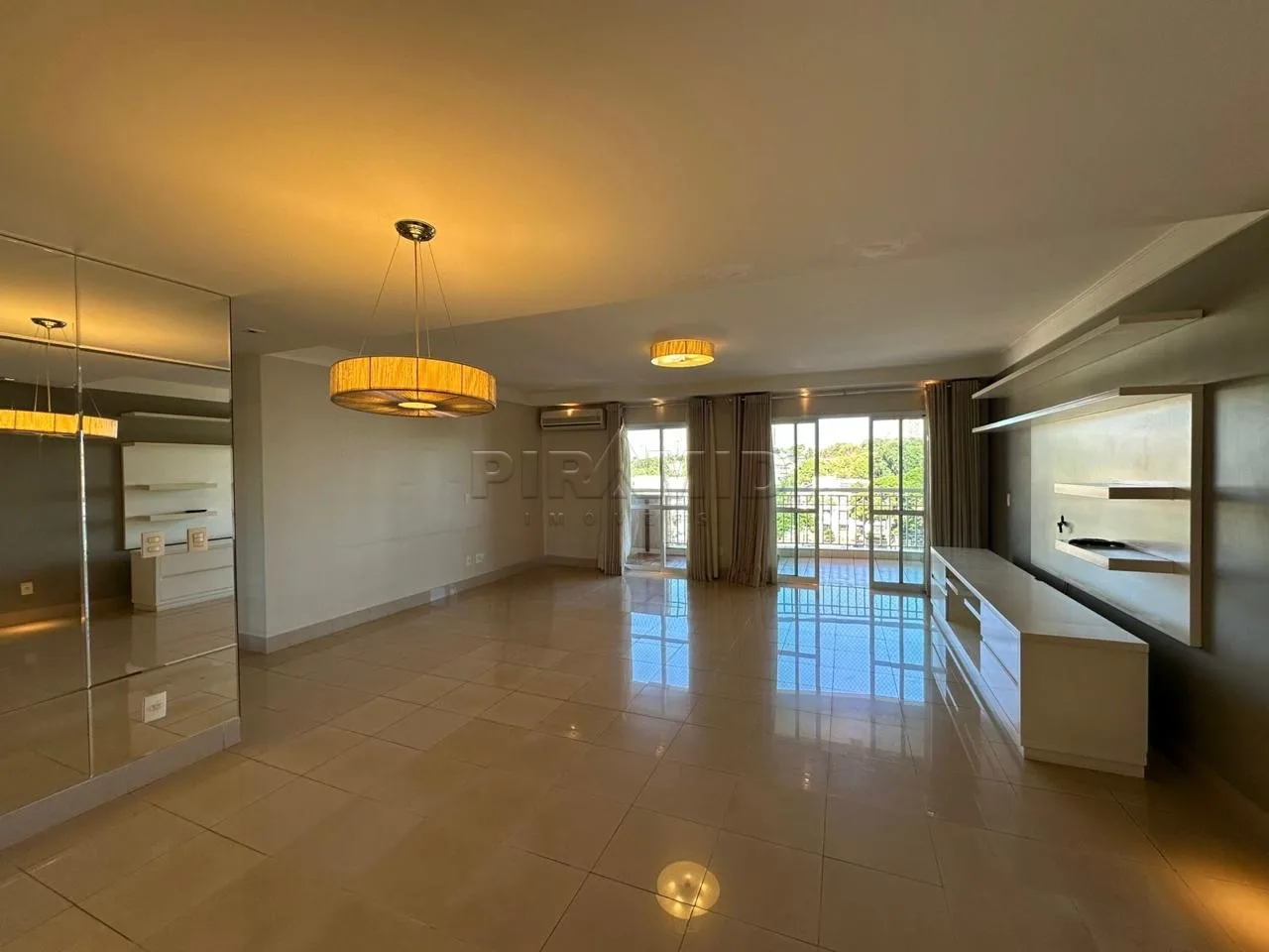 Alugar Apartamento / Padr&atilde;o em Ribeir&atilde;o Preto R$ 3.300,00 - Foto 1