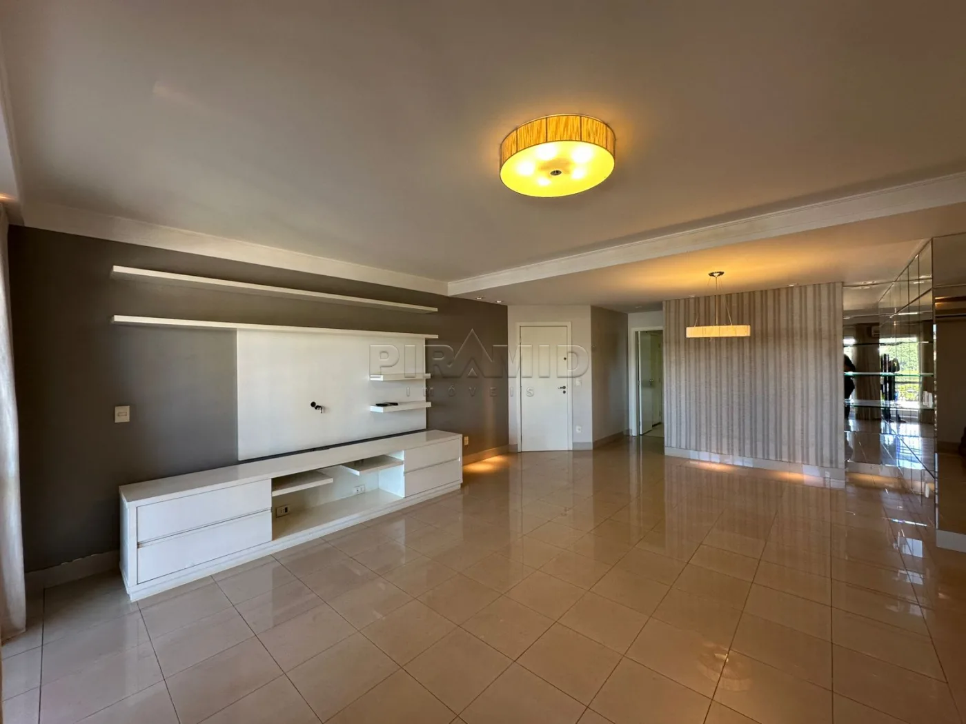 Alugar Apartamento / Padr&atilde;o em Ribeir&atilde;o Preto R$ 3.300,00 - Foto 3