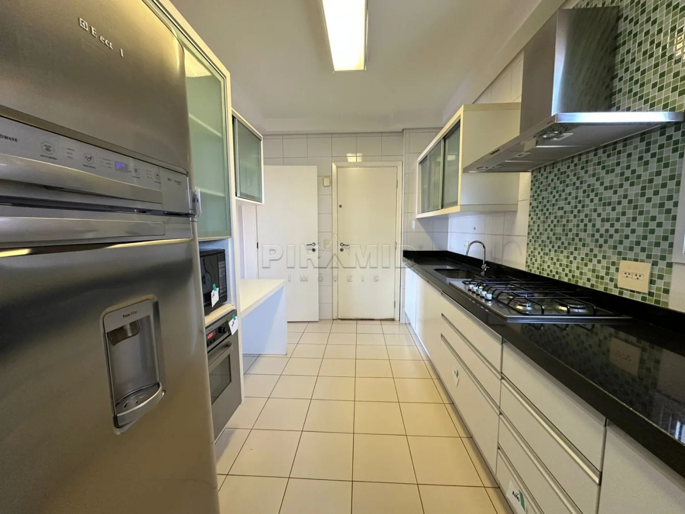 Alugar Apartamento / Padr&atilde;o em Ribeir&atilde;o Preto R$ 3.300,00 - Foto 19