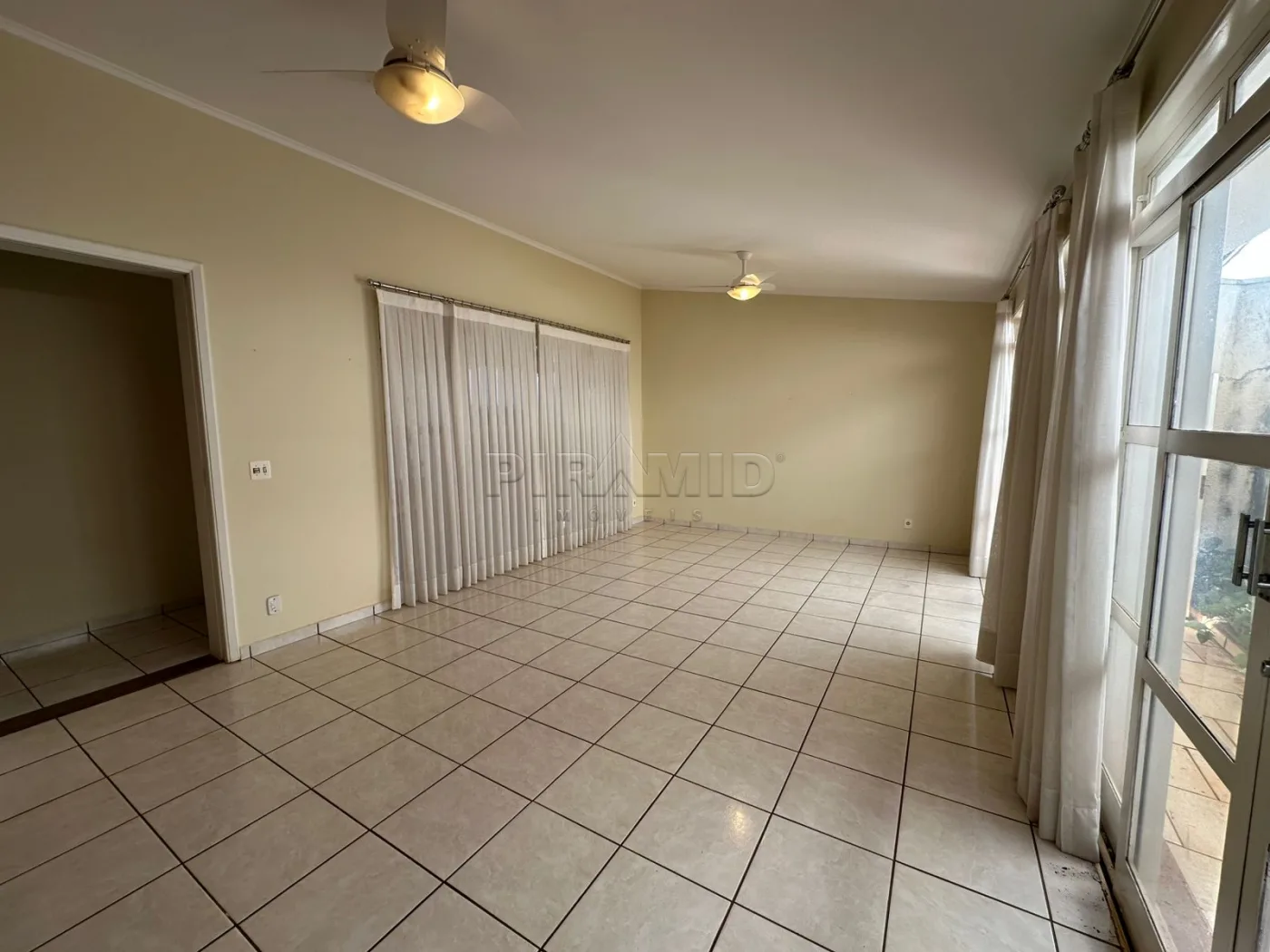 Alugar Casa / Padr&atilde;o em Ribeir&atilde;o Preto R$ 3.300,00 - Foto 5