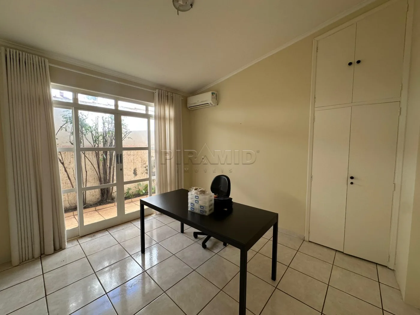 Alugar Casa / Padr&atilde;o em Ribeir&atilde;o Preto R$ 3.300,00 - Foto 11