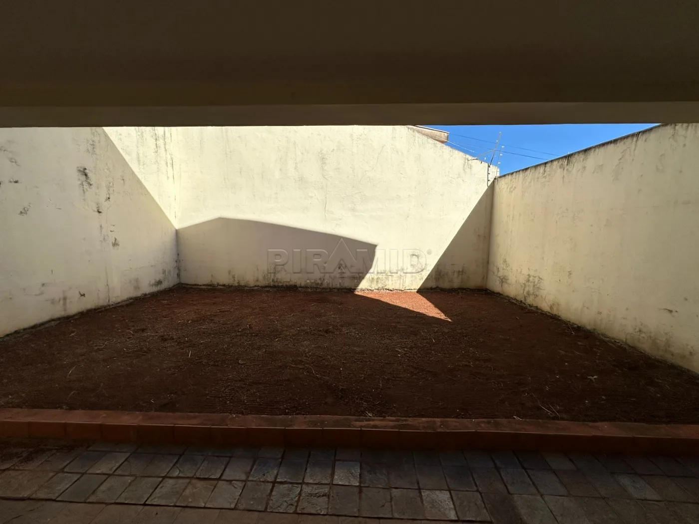 Alugar Casa / Padr&atilde;o em Ribeir&atilde;o Preto R$ 3.300,00 - Foto 31