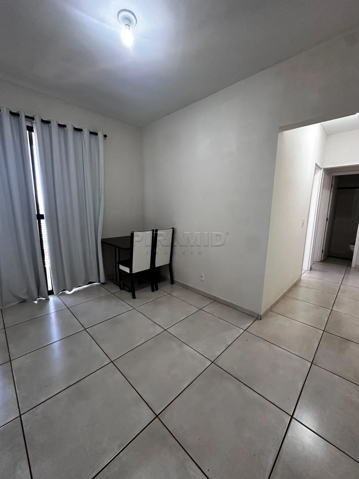 Alugar Apartamento / Padr&atilde;o em Bonfim Paulista R$ 1.500,00 - Foto 2