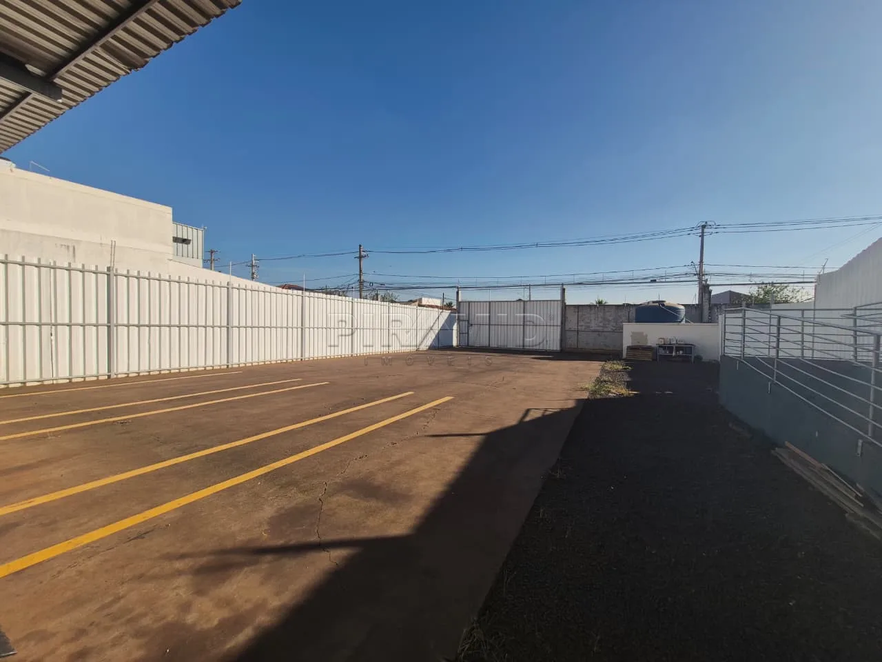 Alugar Comercial / Galp&atilde;o  Barrac&atilde;o em Ribeir&atilde;o Preto R$ 28.000,00 - Foto 3