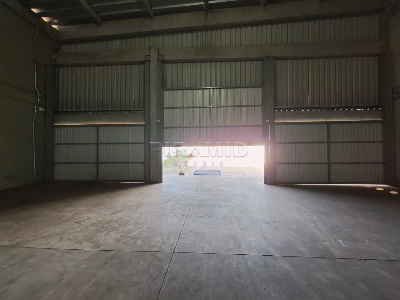 Alugar Comercial / Galp&atilde;o  Barrac&atilde;o em Ribeir&atilde;o Preto R$ 28.000,00 - Foto 9