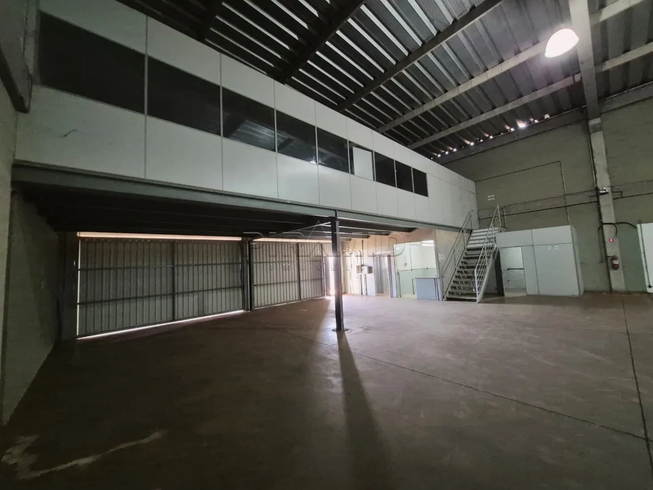 Alugar Comercial / Galp&atilde;o  Barrac&atilde;o em Ribeir&atilde;o Preto R$ 28.000,00 - Foto 12