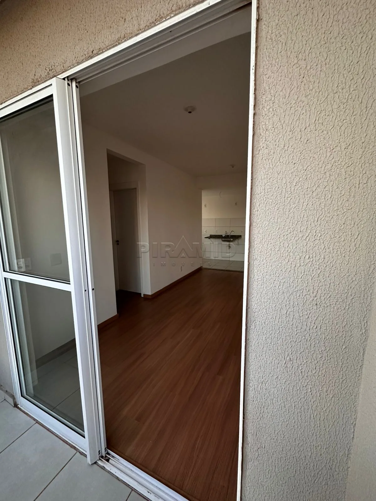 Comprar Apartamento / Padr&atilde;o em Ribeir&atilde;o Preto R$ 330.000,00 - Foto 3