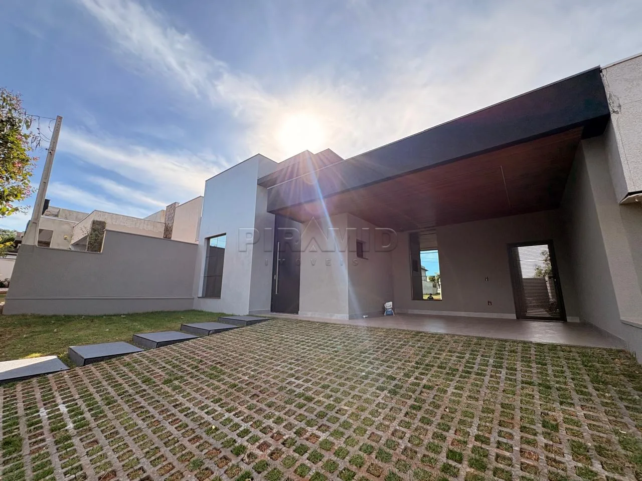 Alugar Casa / Condom&iacute;nio em Bonfim Paulista R$ 6.800,00 - Foto 2