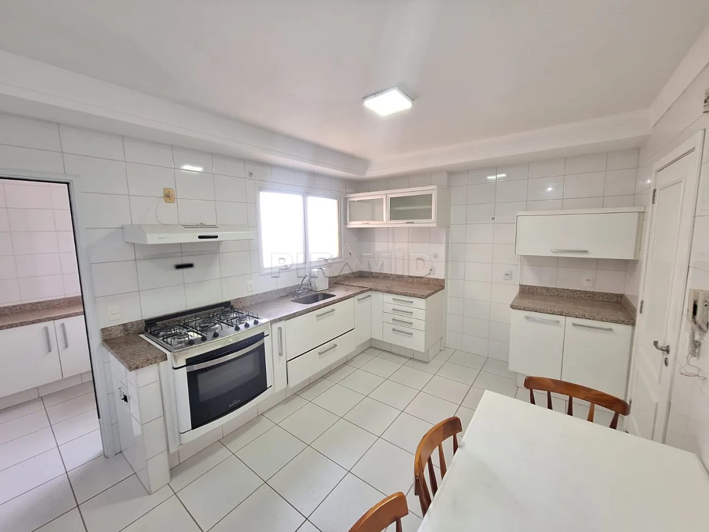 Alugar Apartamento / Padr&atilde;o em Ribeir&atilde;o Preto R$ 6.000,00 - Foto 24