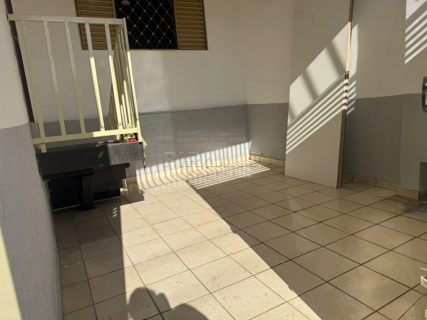 Comprar Casa / Padr&atilde;o em Ribeir&atilde;o Preto R$ 230.000,00 - Foto 3
