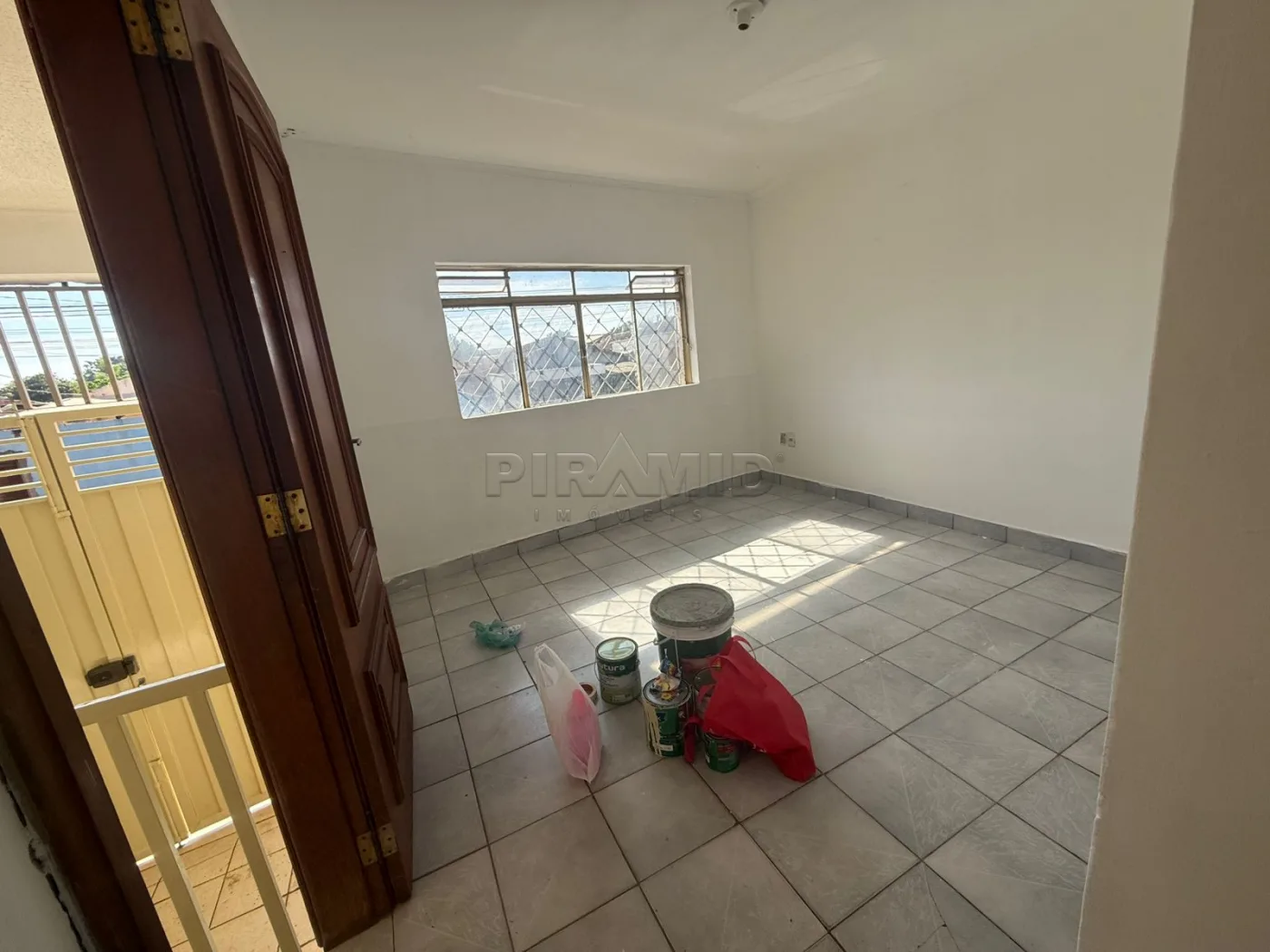 Comprar Casa / Padr&atilde;o em Ribeir&atilde;o Preto R$ 230.000,00 - Foto 4